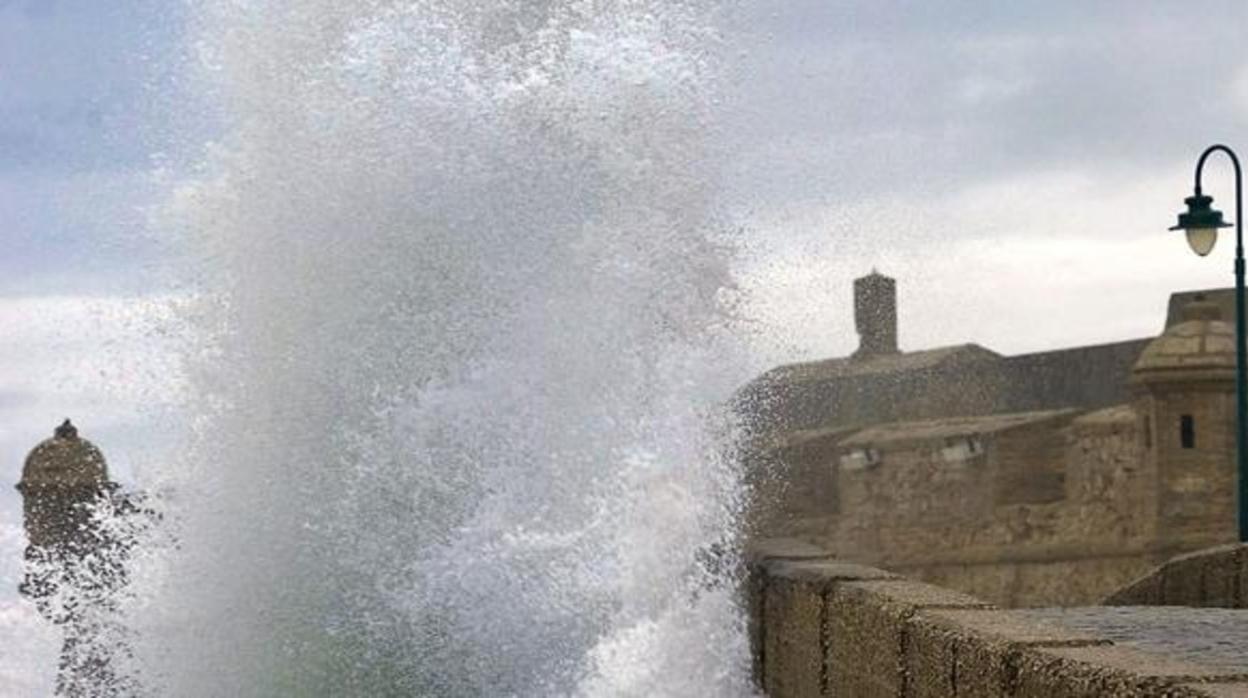 El tiempo en Cádiz: Aviso amarillo por oleaje en la provincia