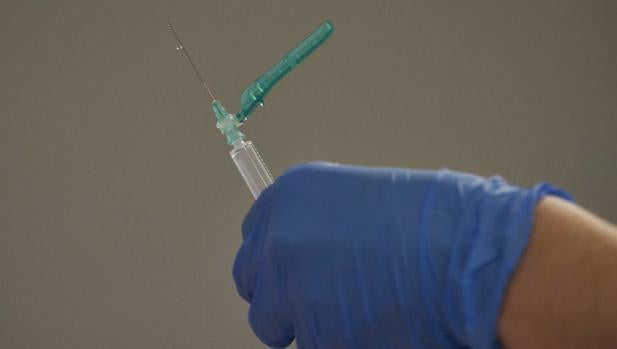 La Junta reforzará la vacunación en municipios del Campo de Gibraltar ante la nueva cepa británica