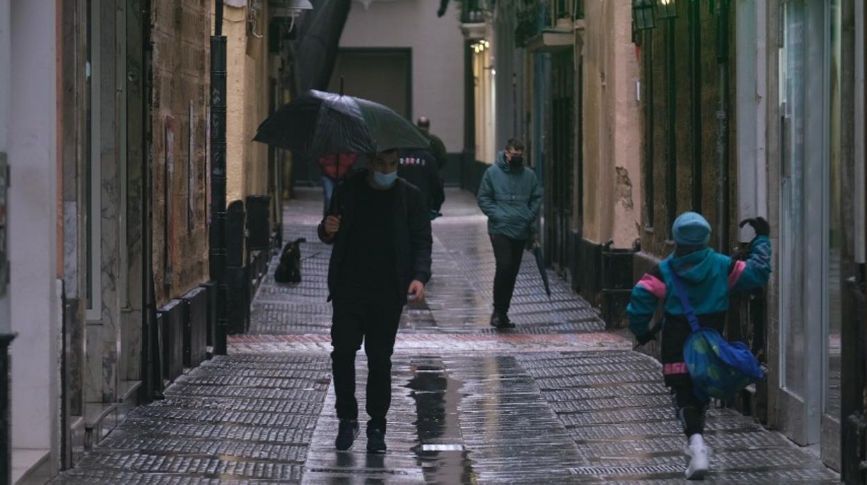 Algunas calles de la capital ya presentan acumulaciones de agua