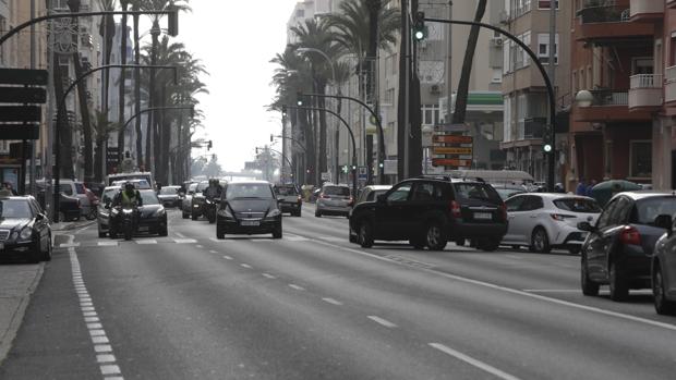 Restricciones en Cádiz: Así tiene que viajar en coche y en el transporte público