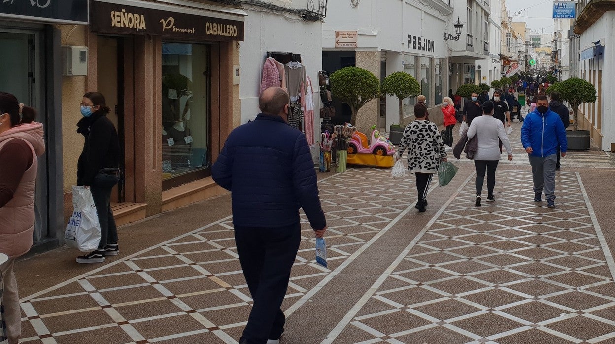 La Isla se ha despertado activa ante el cierre de la actividad no esencial