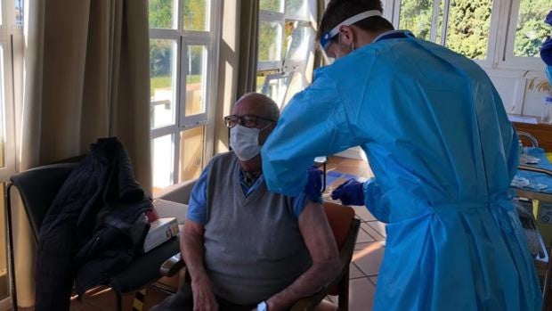 Más de 30.000 dosis de la vacuna contra el Covid-19 han sido administradas en Cádiz