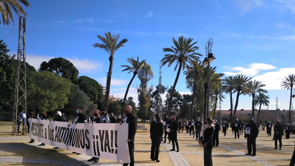 Los autónomos de Jerez se echan a la calle para reivindicar ayudas