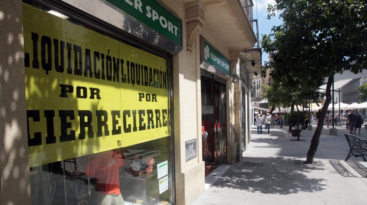 El cierre de negocios es una constante en Cádiz desde que estalló la pandemia