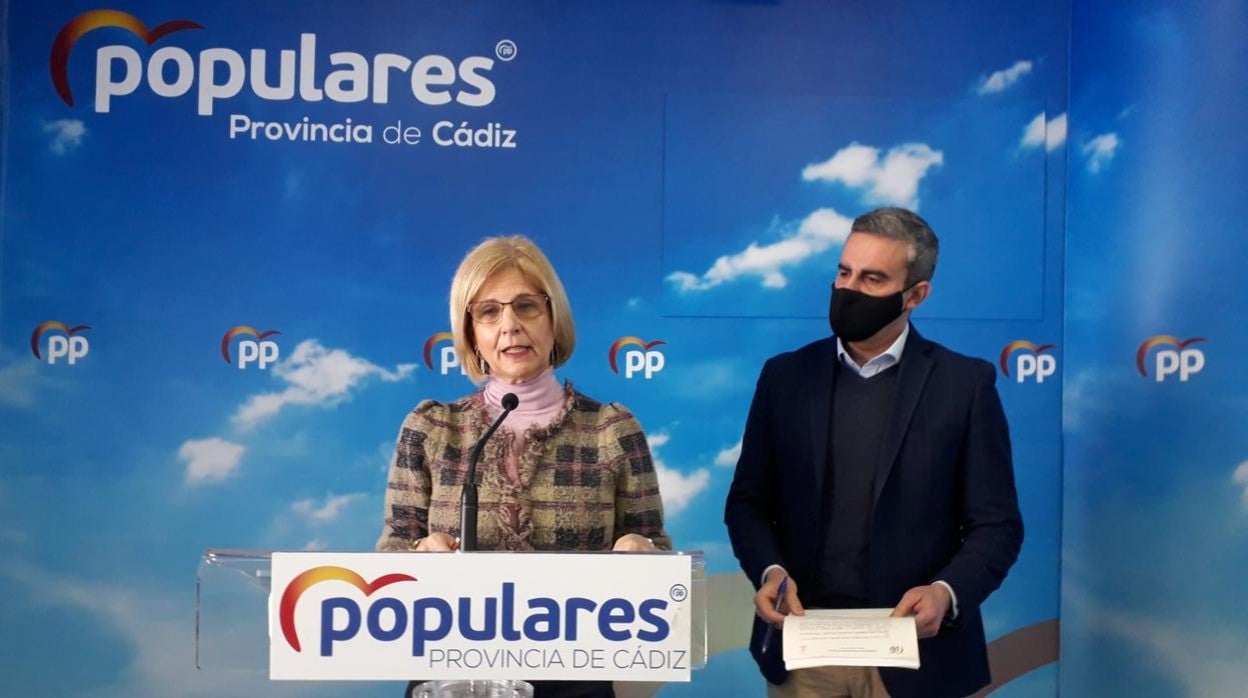 Los diputados nacionales del PP María José García-Pelayo y Pepe Ortiz.