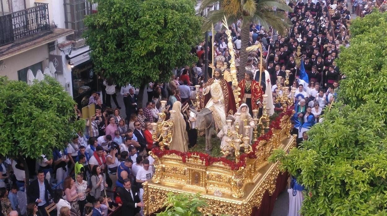 Imagen de archivo de un paso de Semana Santa en Jerez.