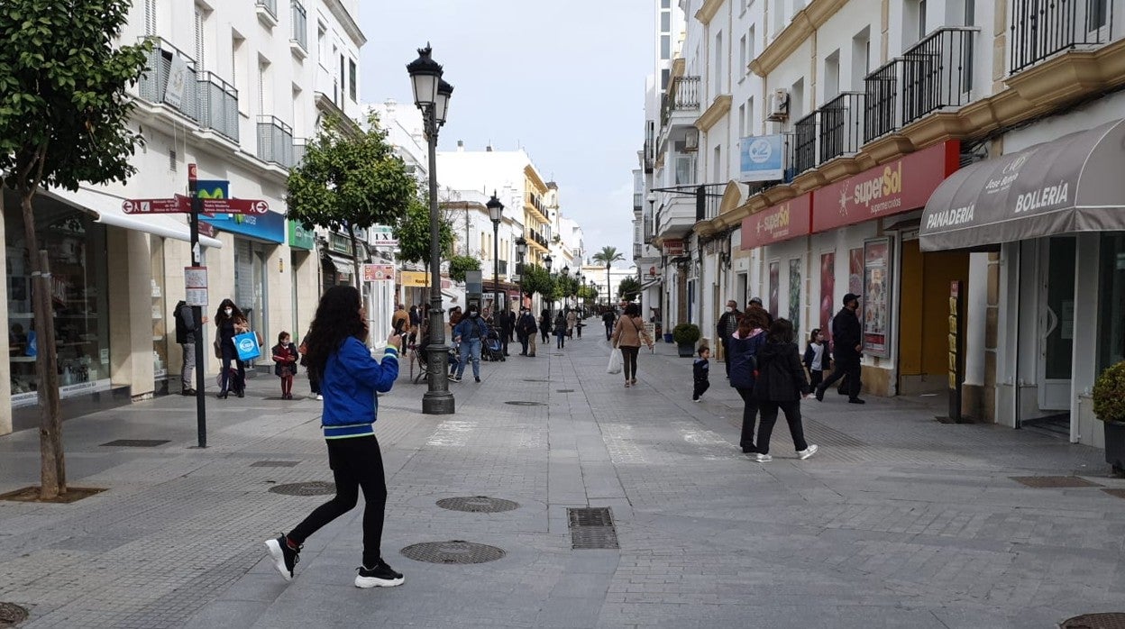 Desde el miércoles 10 de febrero, las restricciones fuerzan al cierre del comercio no esencial