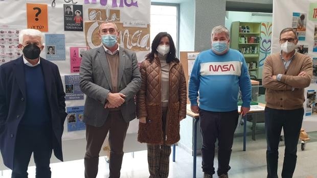 Más de una treintena de centros educativos de Cádiz participan en proyectos de investigación aeroespacial