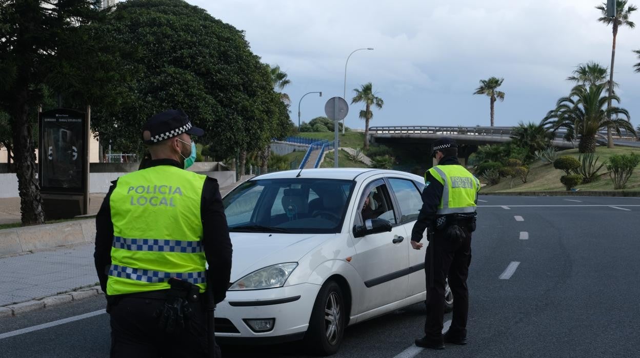 Control de cierre perimetral en las carreteras de la Bahía de Cádiz