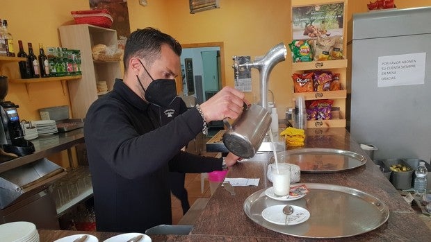 La hostelería de Chiclana se pone «en marcha» desde su reapertura