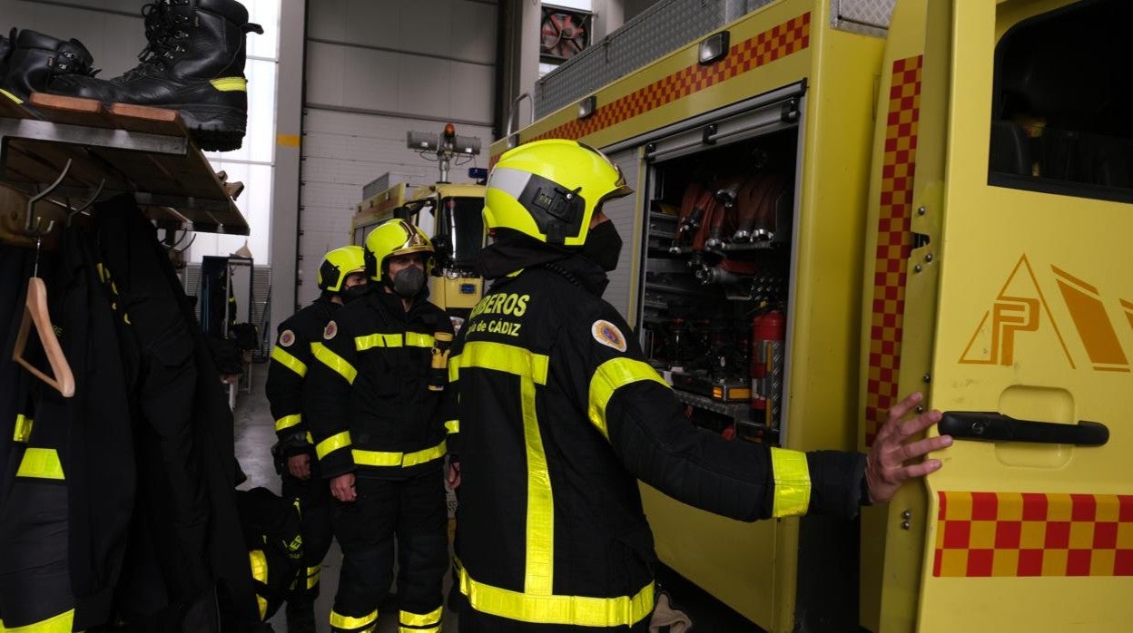 La Voz de Cádiz: Jugando con fuego