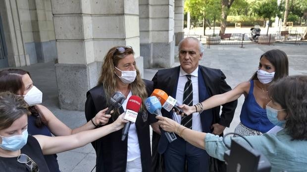 Decepción entre las acusaciones del triple crimen de Dos Hermanas por la absolución de Elisa