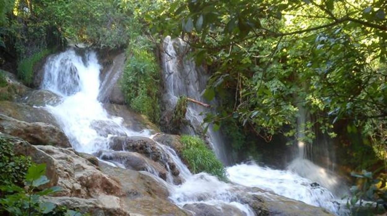 Paraje natural de las Cascadas del Huéznar en San Nicolás del Puerto