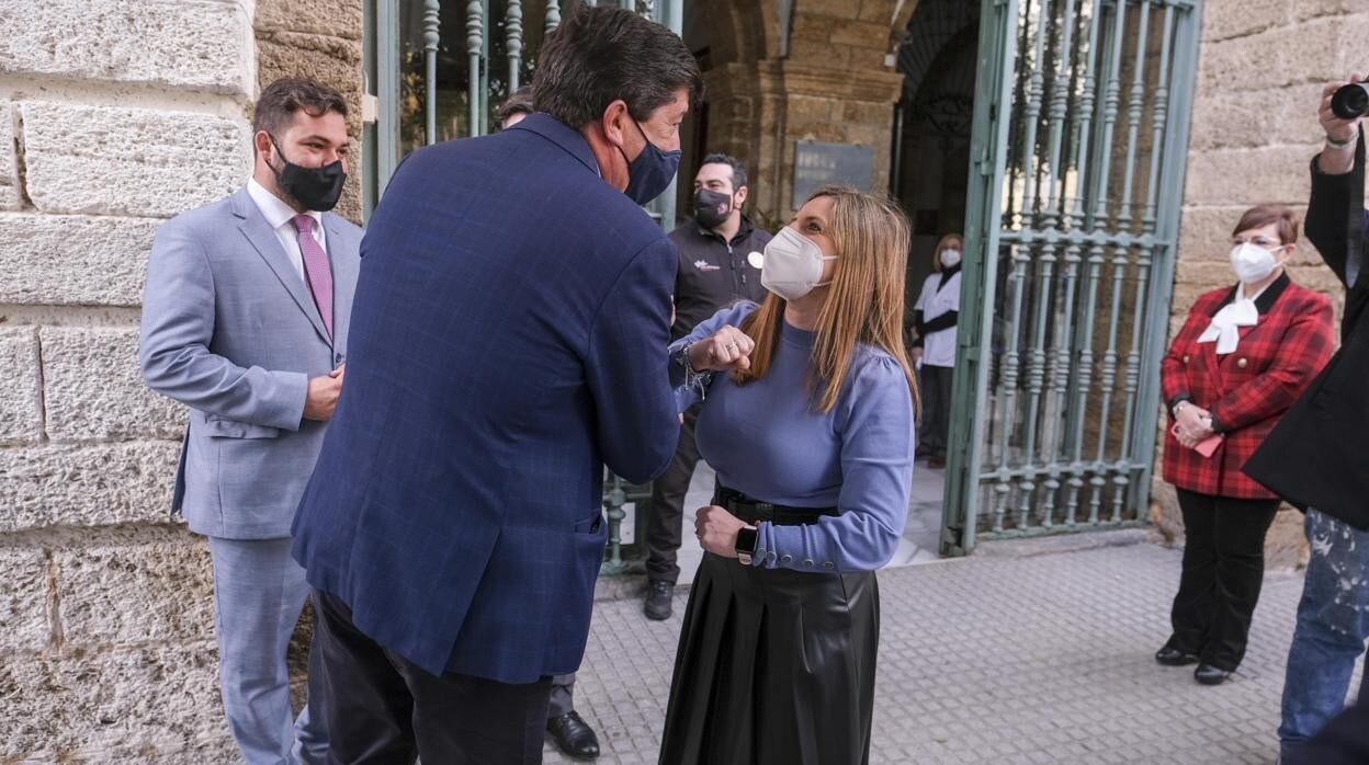 Juan Marín e Irene García, se encuentran en Diputación.