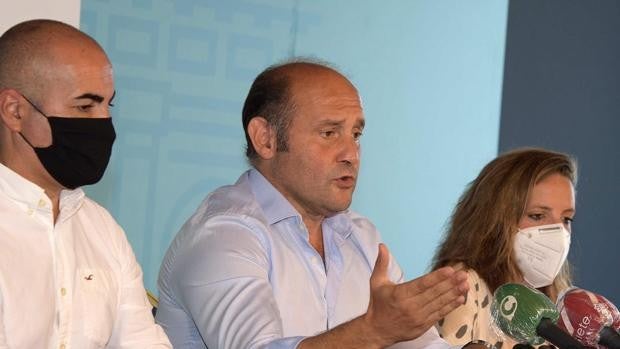 El PP tacha de «miserable» y «cobarde» a Kichi por su actuación en el 'caso Loreto'