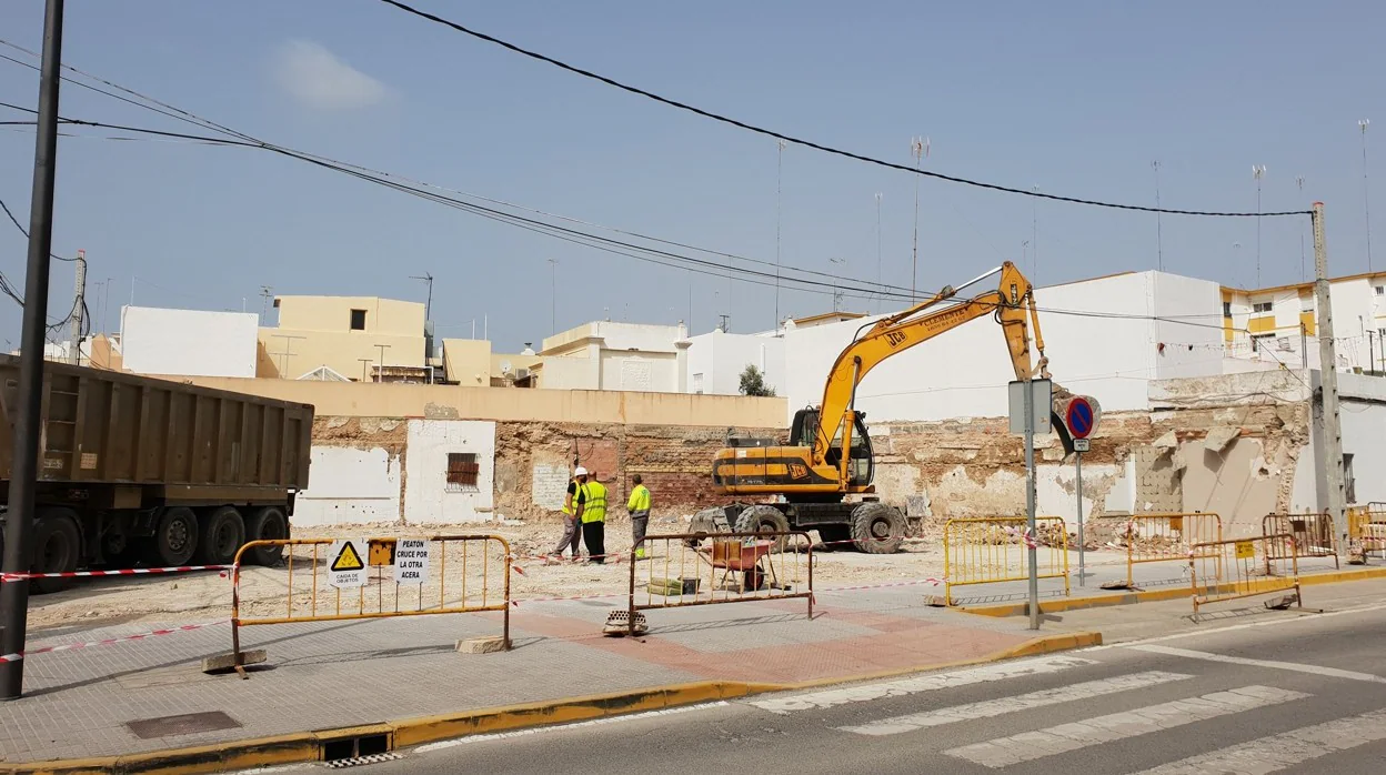 Obras de construcción de nuevas viviendas en la calle Alsedo