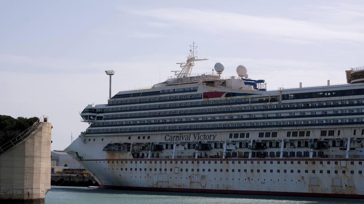 Carnival retrasa hasta agosto la reforma integral del crucero ‘Victory’ en la Bahía