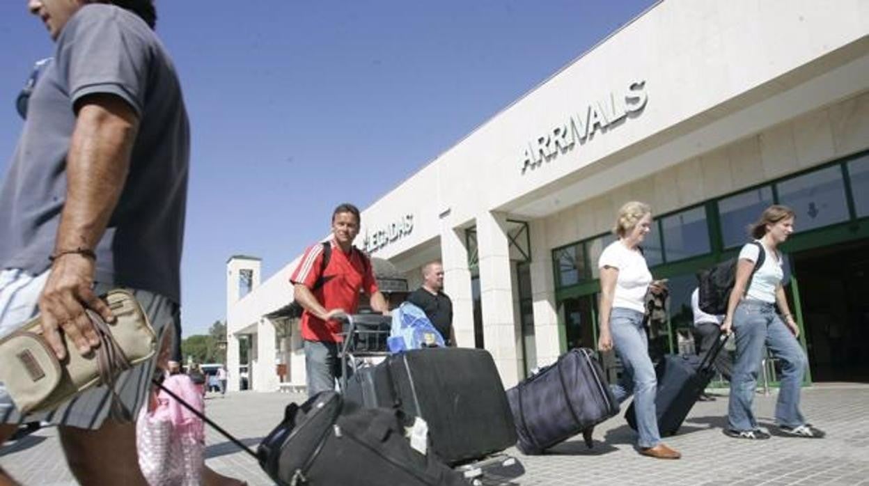 El aeropuerto de Jerez contabiliza en febrero un 85% menos de viajeros respecto al mismo mes de 2020