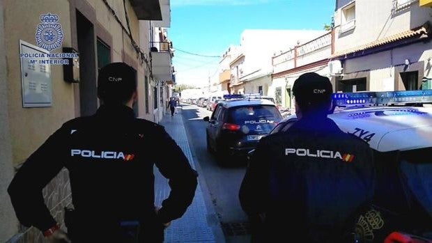 La Policía Nacional impide el robo durante la noche en un local de restauración y ocio del Parque González Hontoria Jerez