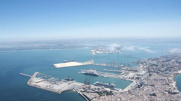 El Ministerio del Interior aprueba la revisión de la evaluación de protección del Puerto de Cádiz