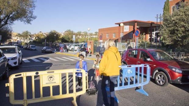 Los colegios, 'primeras conquistas' en la recuperación de las calles en Mairena del Aljarafe