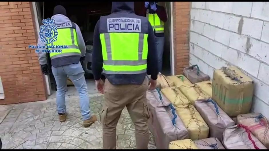 Detenido en Algeciras con 2.000 kilos de hachís en una 'guardería' de una organización de narcotráfico