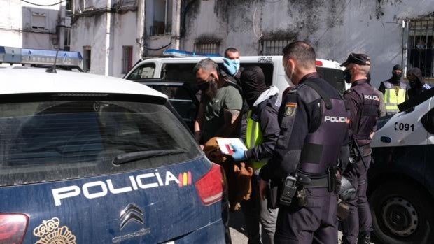 Nuevo golpe contra el trapicheo de cocaína y heroína en Los Milagros en El Puerto