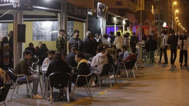 Cádiz baja al Nivel 1 de alerta pero mantendrá el 2 durante la Semana Santa