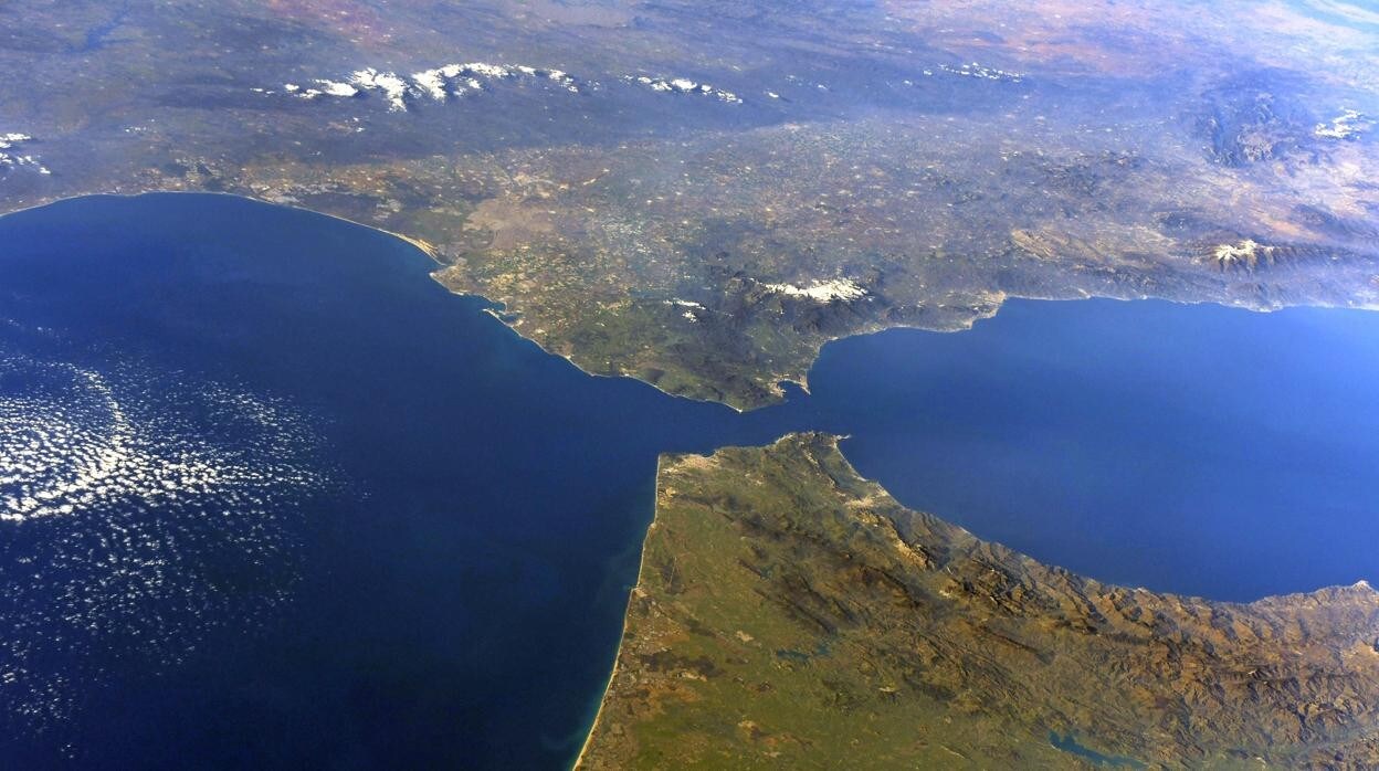 Cádiz, vista desde una nave espacial.
