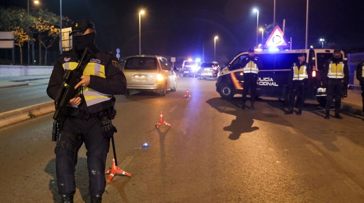 Control de la UPR de la Policía Nacional en Sanlúcar.