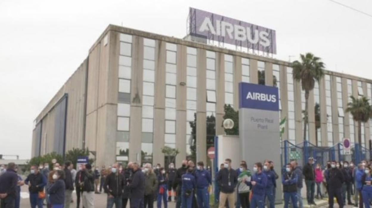 Los sindicatos anuncian un «recrudecimiento» de las protestas tras la confirmación del cierre de Airbus Puerto Real