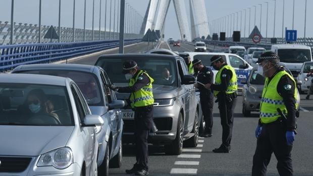 Guía de restricciones en Cádiz capital por el coronavirus hasta el 29 de abril: horarios, cierre perimetral y tasa de incidencia