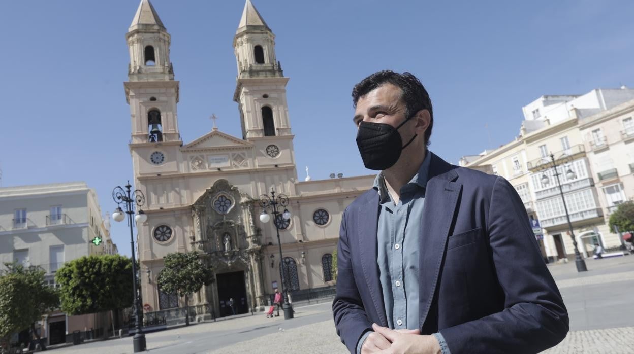 Bruno García, en la gaditana plaza de San Antonio.