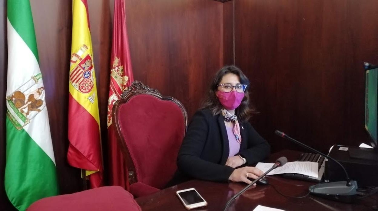 Lourdes Bernal en el Ayuntamiento.