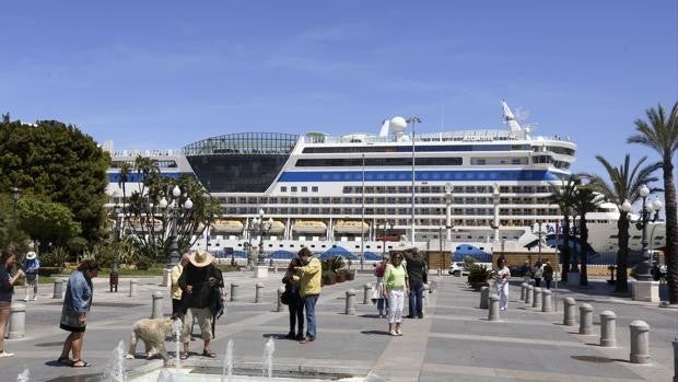 Las secuelas de la falta de cruceros y de turismo nacional en la capital