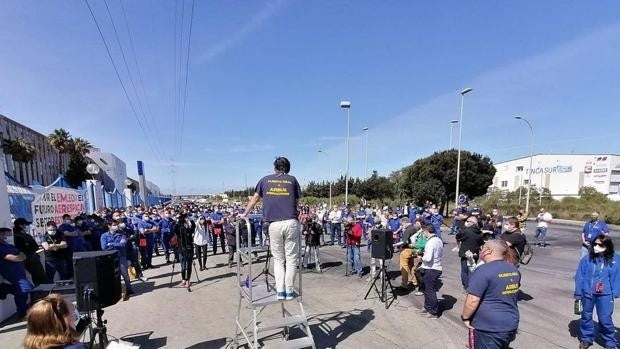 Bendodo confía en que las negociaciones entre Airbus y los trabajadores lleguen a «buen puerto»