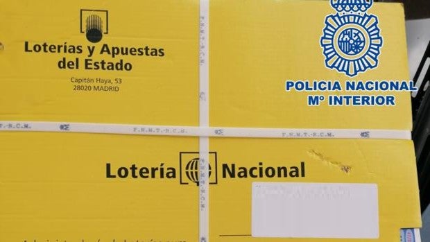 La Policía recupera en Cádiz 450 decimos de Lotería Nacional extraviados en la calle