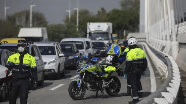 Los gaditanos recuperan la libertad para viajar entre provincias de la comunidad desde el jueves