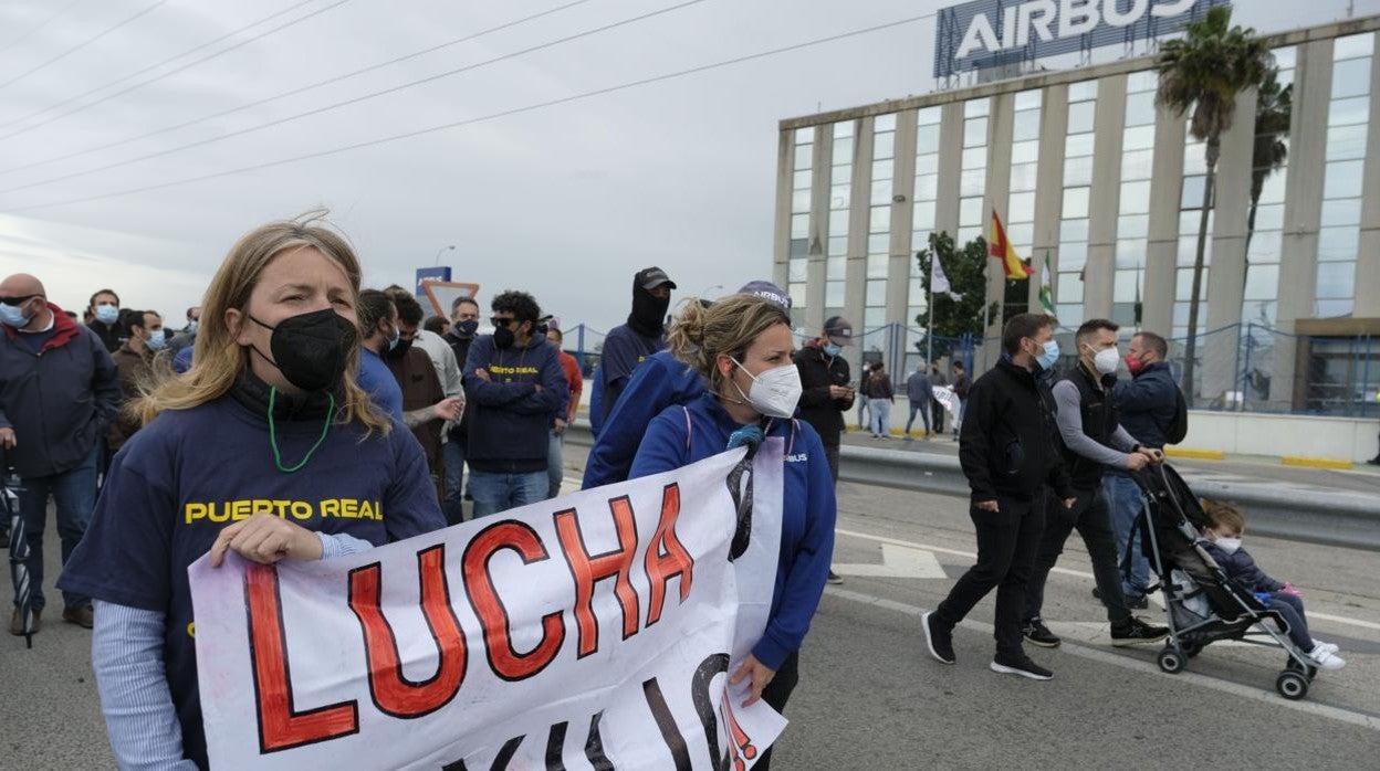 El Ayuntamiento, contra el cierre de la planta de Airbus de Puerto Real.