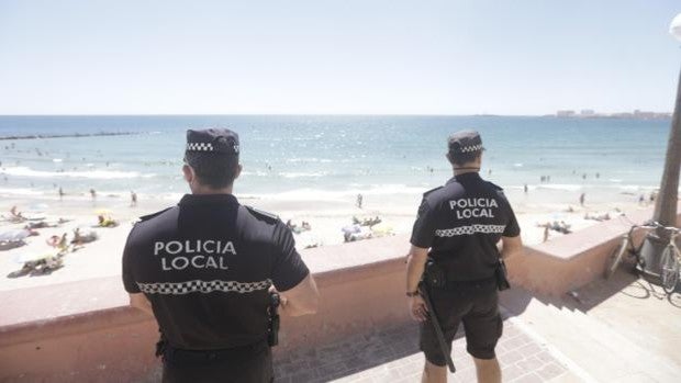 El Ayuntamiento de Cádiz confía en llegar a un acuerdo con la Policía Local antes del verano