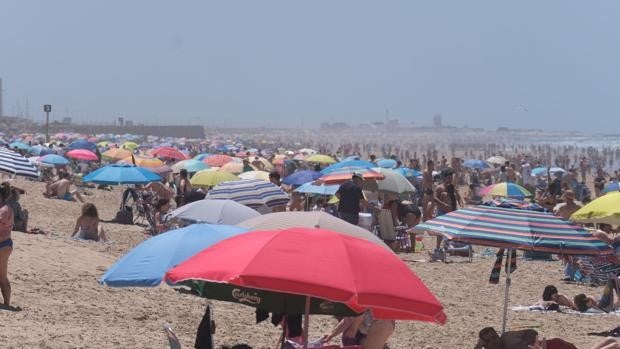 La costa de Cádiz espera una gran afluencia de bañistas el fin de semana