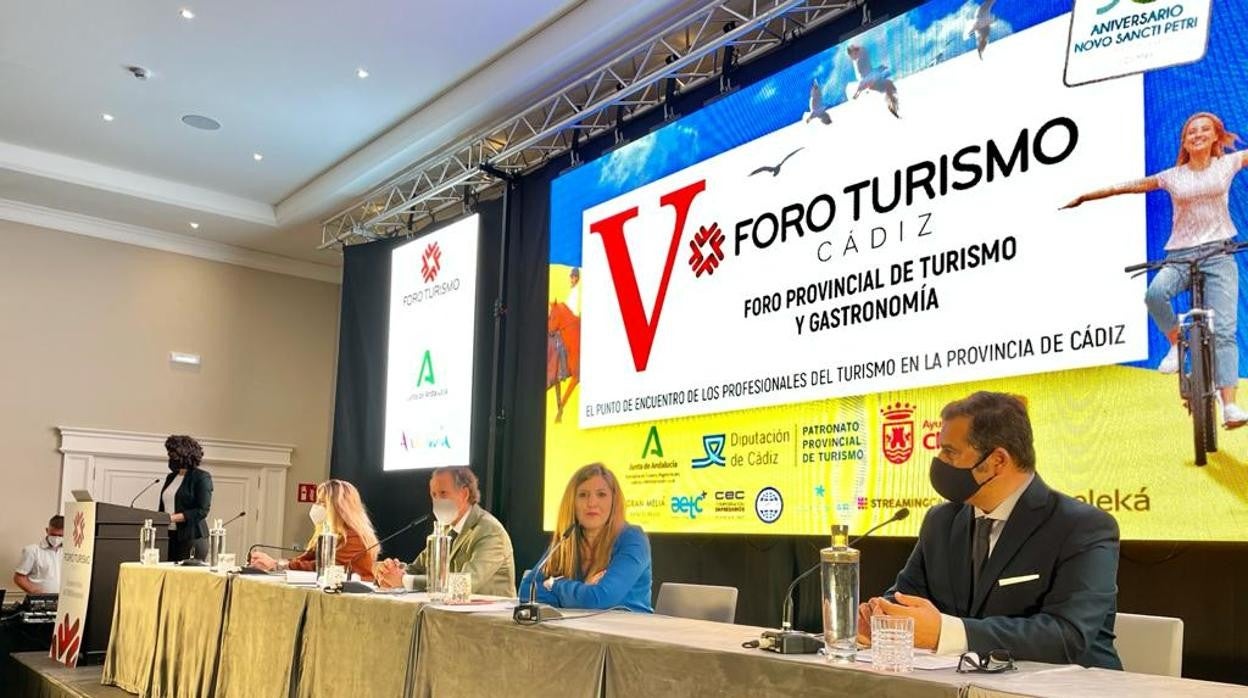 Foro de Turismo y Gastronomía de Cádiz: «La colaboración público-privada es clave para la recuperación del turismo tras la crisis»