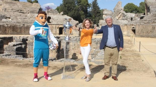 La UEFA apoya que Itálica sea declarada Patrimonio de la Humanidad