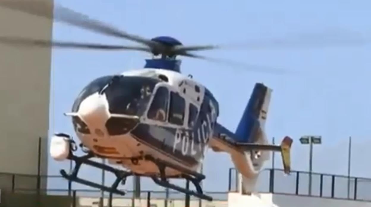 Un helicóptero de la Policía aterriza en el colegio de las Esclavas de Cádiz