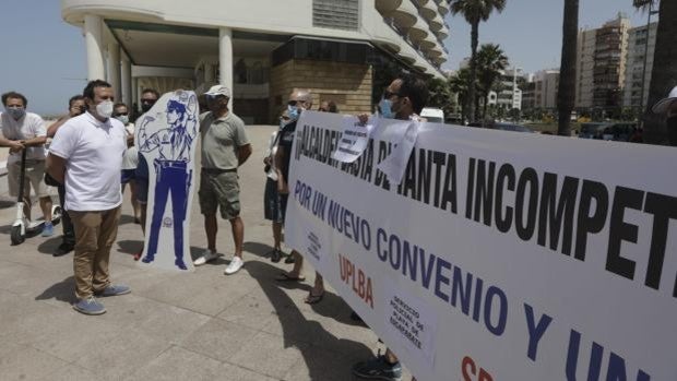 Policías locales de Cádiz acusan a Kichi de enfrentarles con los ciudadanos