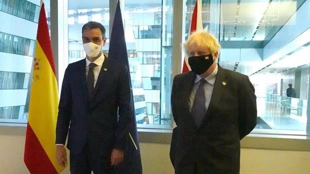 Sánchez y Johnson coinciden en la necesidad de impulsar el futuro acuerdo sobre Gibraltar