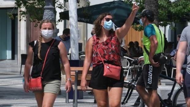 La provincia de Cádiz permanecerá en los mismos niveles de alerta siete días más