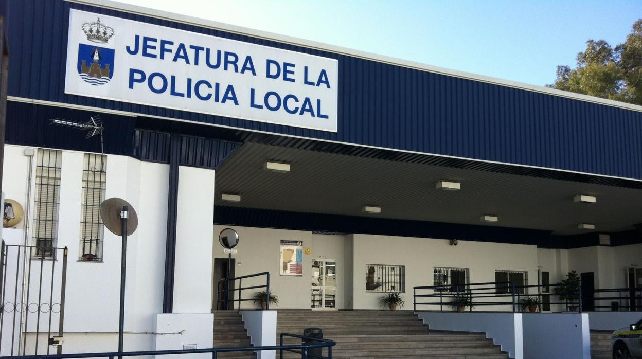 El Ayuntamiento de El Puerto reducirá la nómina a los agentes de la Policía Local que no han trabajado