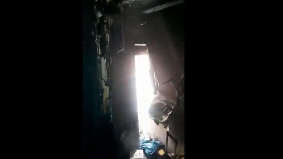 Vídeo: Así ha quedado el minipiso de Cádiz donde falleció un hombre atrapado en un incendio