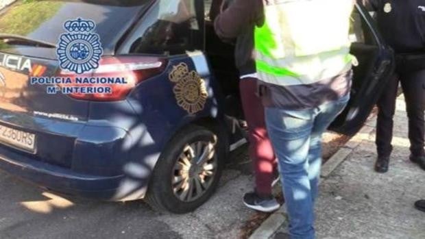 Apuñala a un joven en San Juan por ser rumano